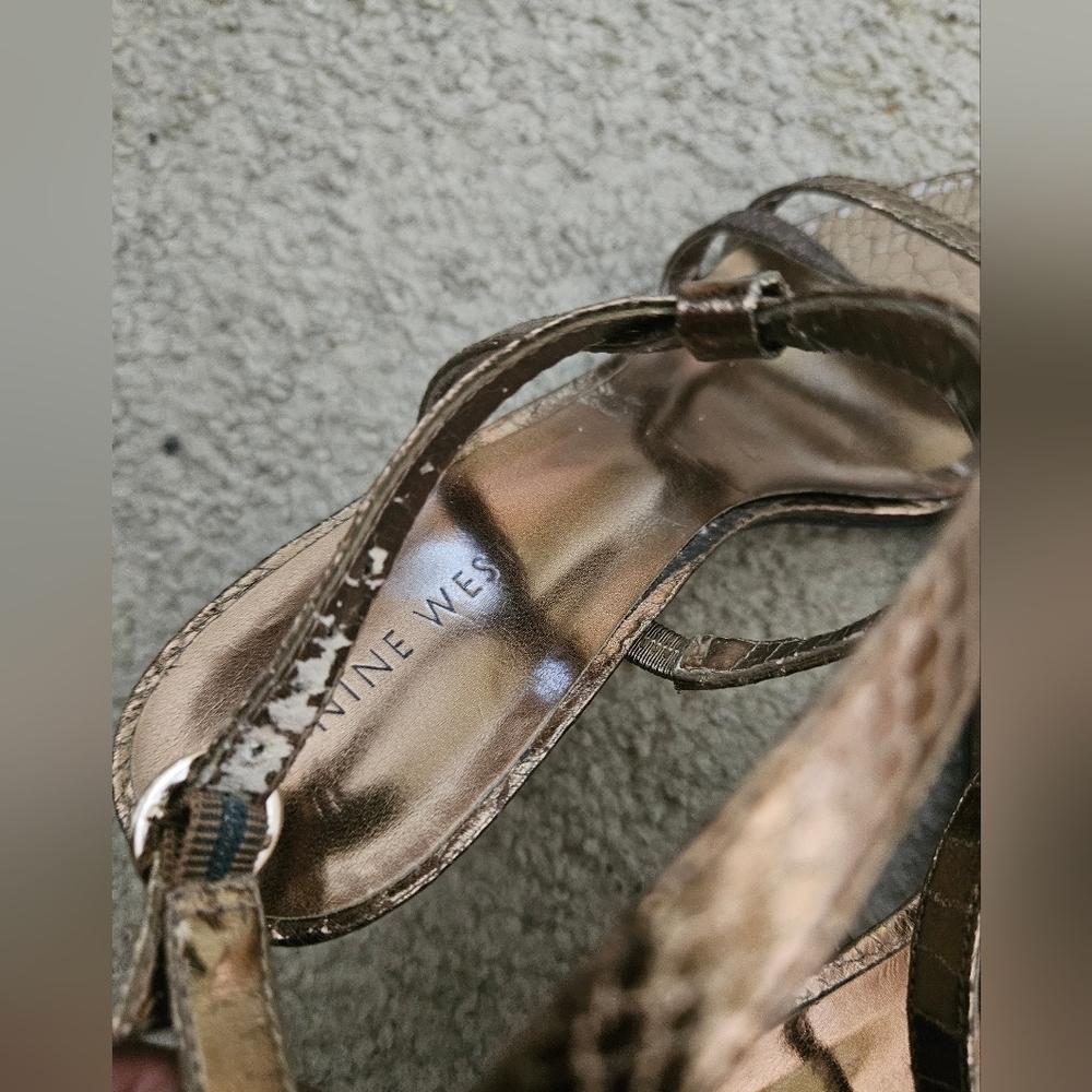 Nine West Gold Strappy Heels 6M - Picture 6 of 7